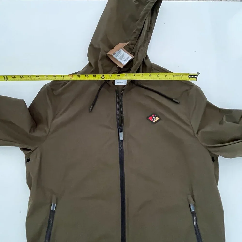 Burberry Everton Nylon Men's hooded Jacket, size 50,‎ 40 US, Oversized styling